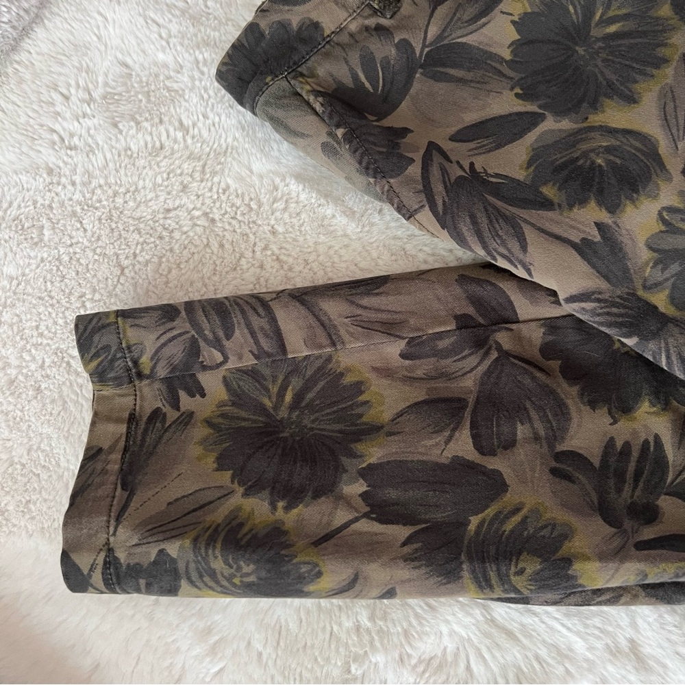 Pilcro Floral Chinos Hyphen Printed Chinos - Picture 6 of 14